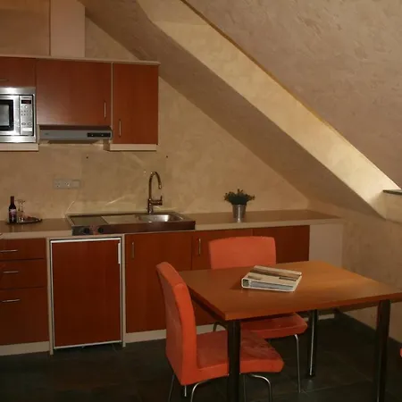 Logis Gourmet & Relax Wellness De La Sure Hotel 4*