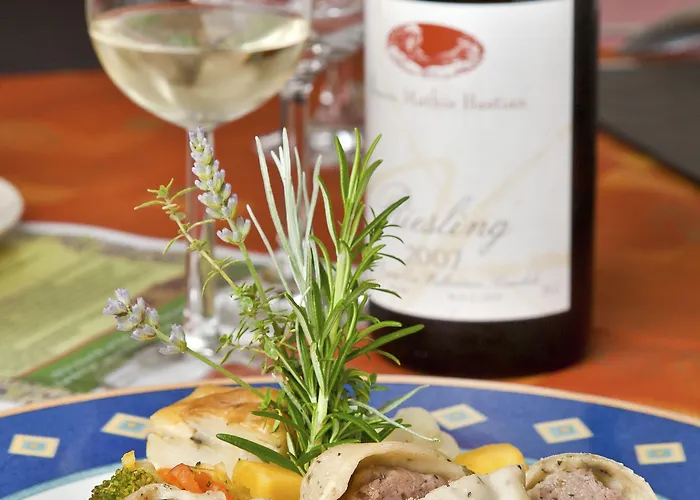 Logis Gourmet & Relax Wellness De La Sure Hotel 4*