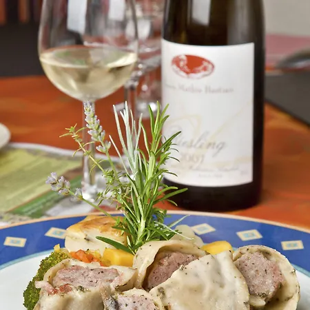Logis Gourmet & Relax Wellness De La Sure فندق 4*
