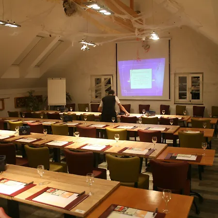 Logis Gourmet & Relax Wellness De La Sure ホテル