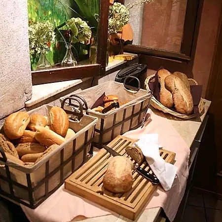 Hotel Logis Gourmet&relax Wellness De La Sure 4*