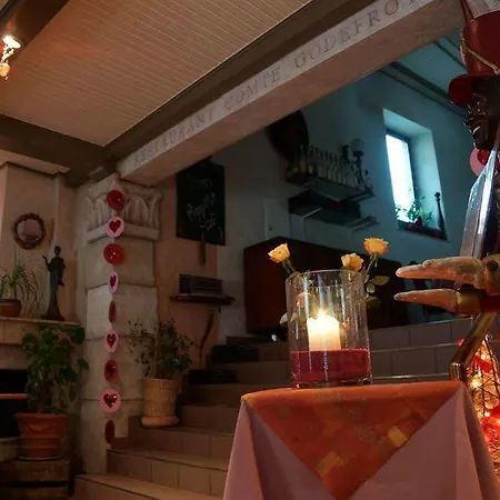 ホテル Logis Gourmet & Relax Wellness De La Sure 4*