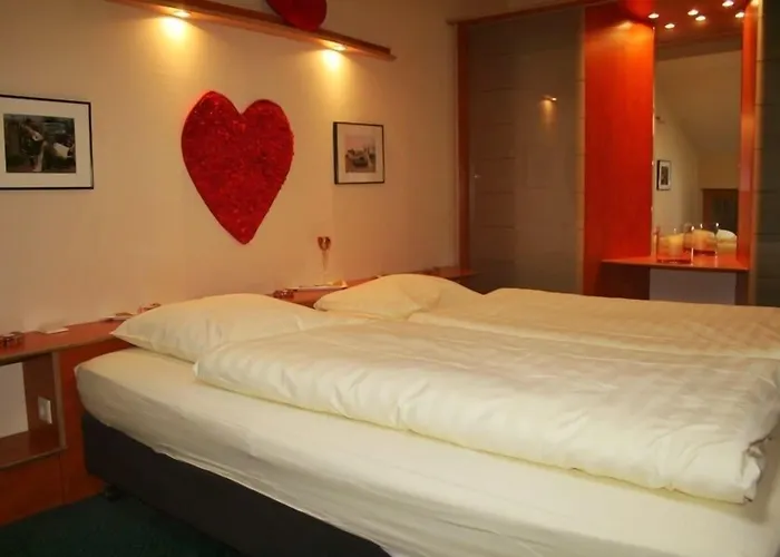 Logis Gourmet & Relax Wellness De La Sure Hotel 4*