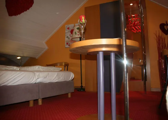 Hotel Logis Gourmet & Relax Wellness De La Sure